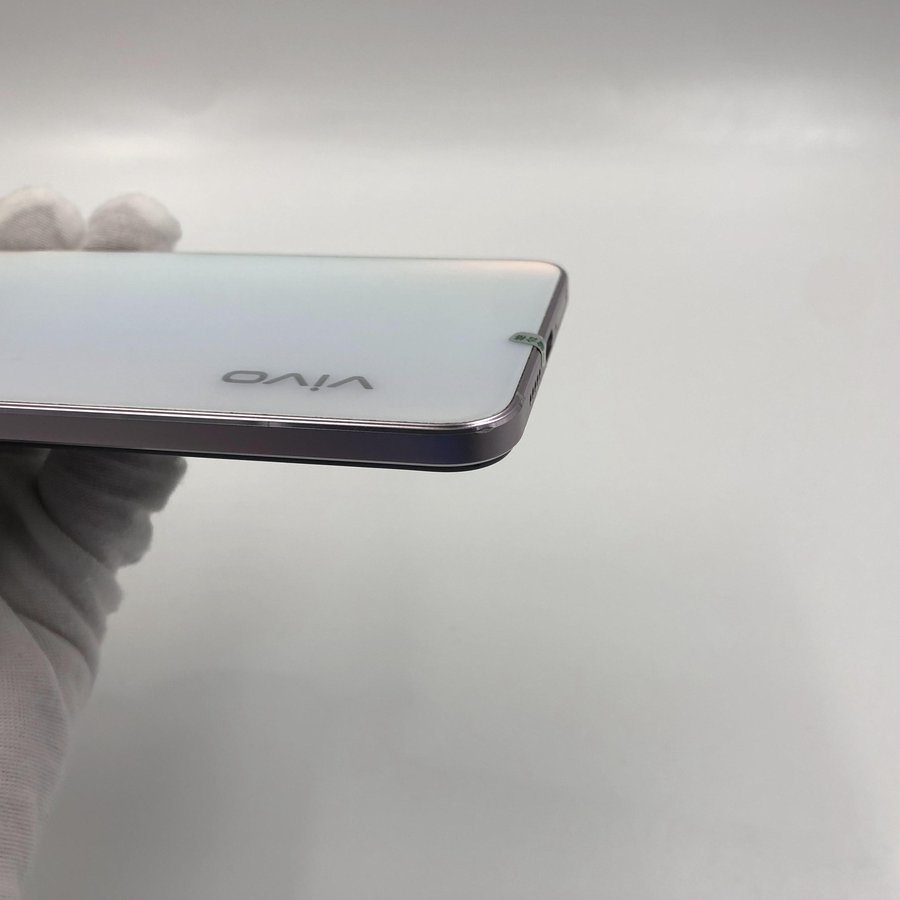 vivo【s9 5g】5g全网通 朝露白 12g/256g 国行 9成新