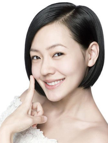 14 身高:160cm 体重:40kg 血型:b型 专长:弹电子琴 最喜欢的运动:呼拉