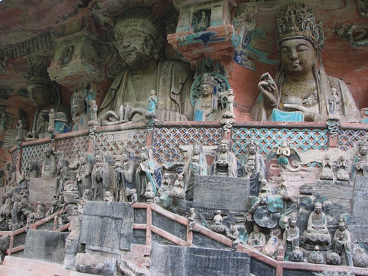 重庆大足时刻 人文世遗心旅大足石刻一日游 人多可