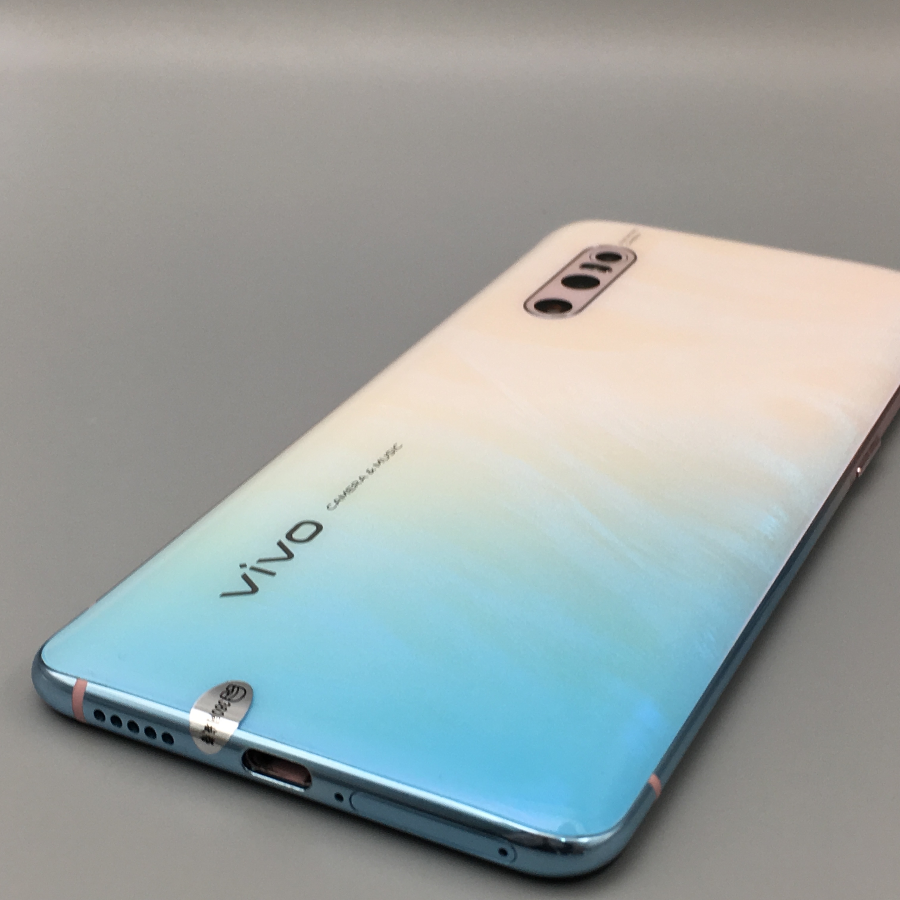 vivo【x27】全网通 幻彩夏日 8g/128g 国行 9成新