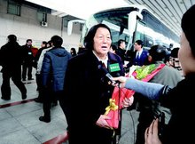 申纪兰接受媒体采访 申纪兰接受媒体采访