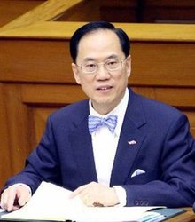 曾荫权 曾荫权