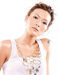 1994骞达紝鍗一阀阔冲姞鍏black and blue涔愰槦鎷呬换涓婚煶姝屾坠銆