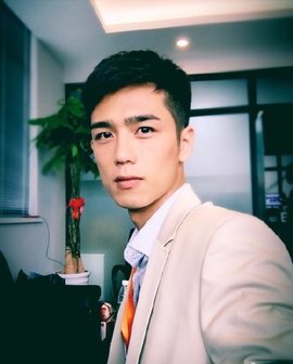 利晴天演员歌手模特