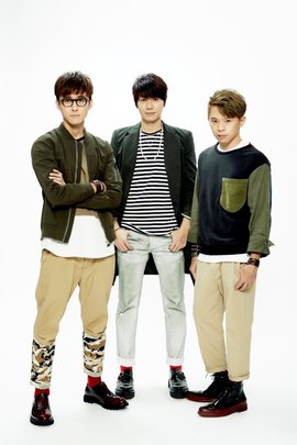 强辩(champion)乐团是一支台湾摇滚乐团,由主唱兼吉他手黄少谷(黄牛)