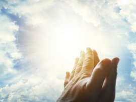 上帝 - 基督教和犹太教信仰的至高神  锁定