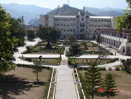 施甸县第一完全中学