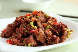什么菜炒牛肉 t01822daf4bac140698.jpg?size=480x320