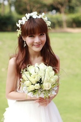 唐悠悠婚纱_唐悠悠婚纱造型(3)