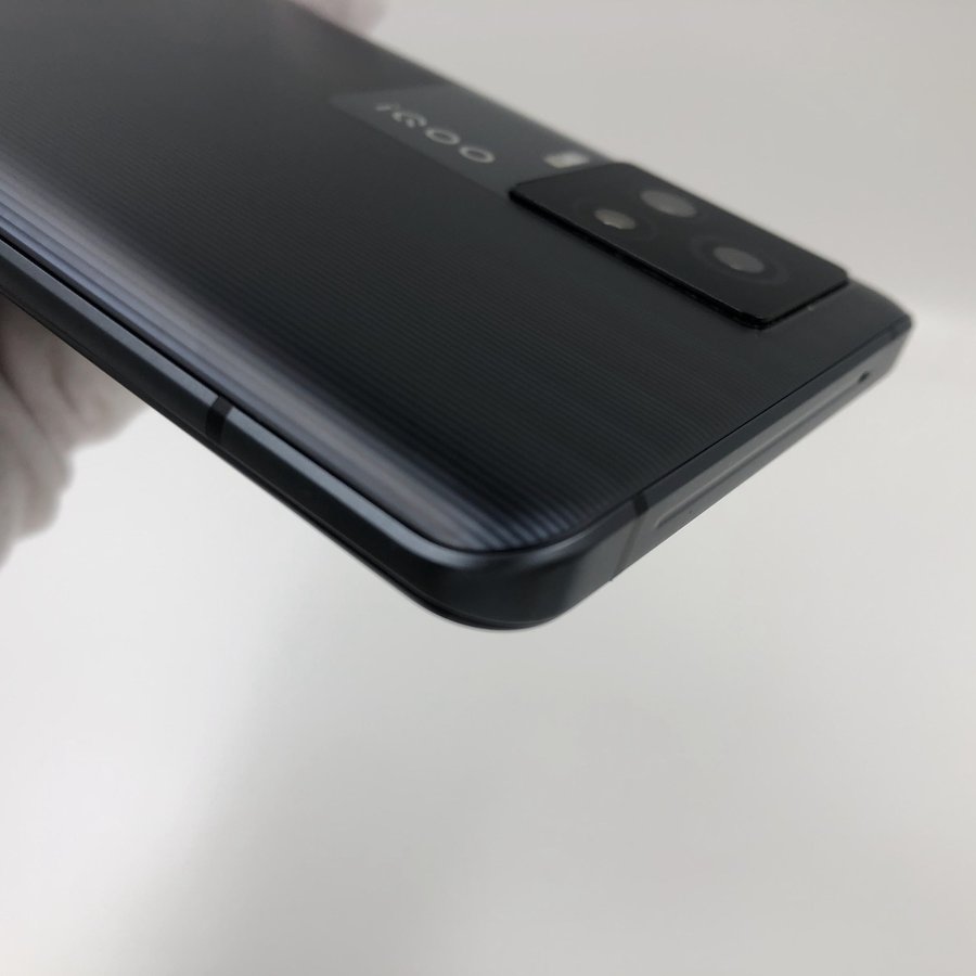 vivo【iqoo 7】5g全网通 黑境 12g/256g 国行 95新 真机实拍