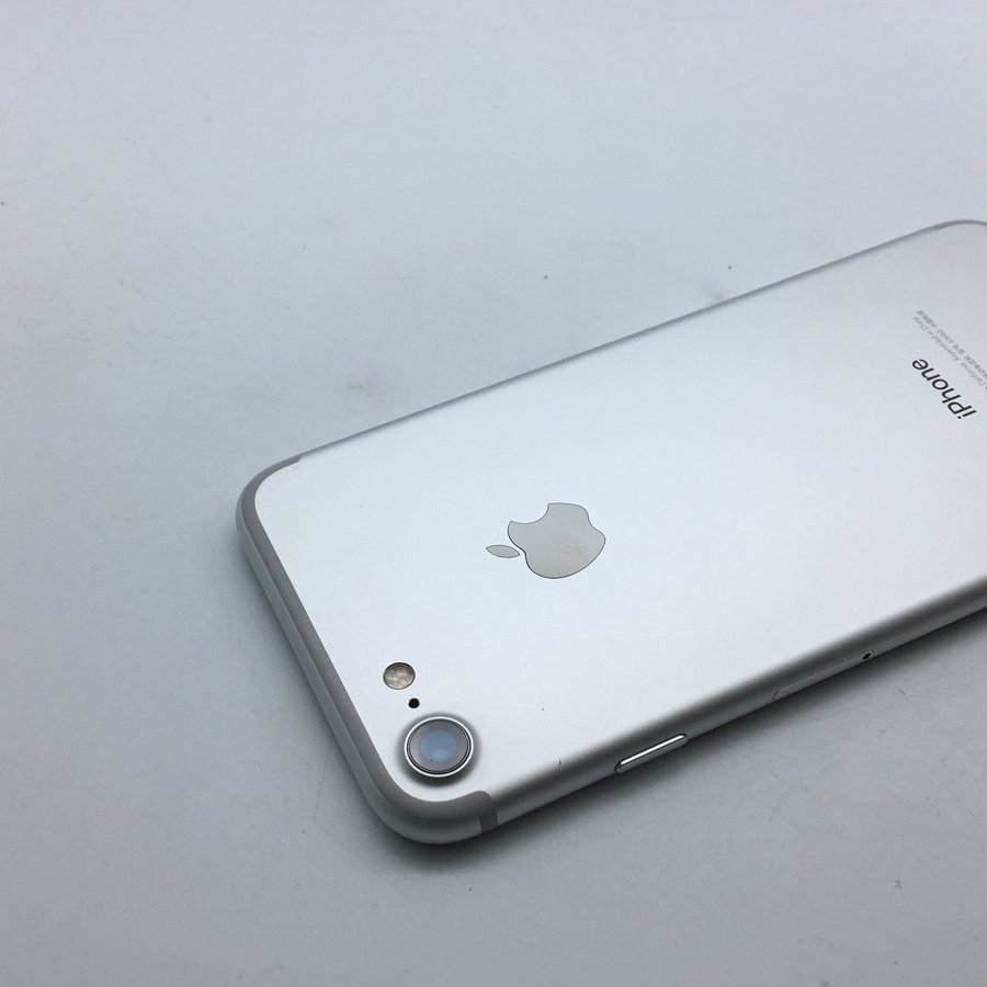 苹果iphone7银色全网通32g国行8成新sn