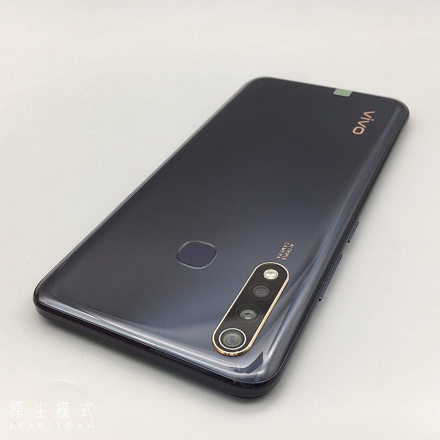 vivo【z5i】全网通 玛瑙黑 8g/128g 国行 9成新