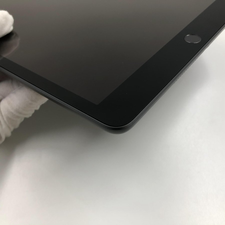 苹果【ipad8 10.2英寸 20款】wifi版 深空灰 32g 国行 99新 真机实拍