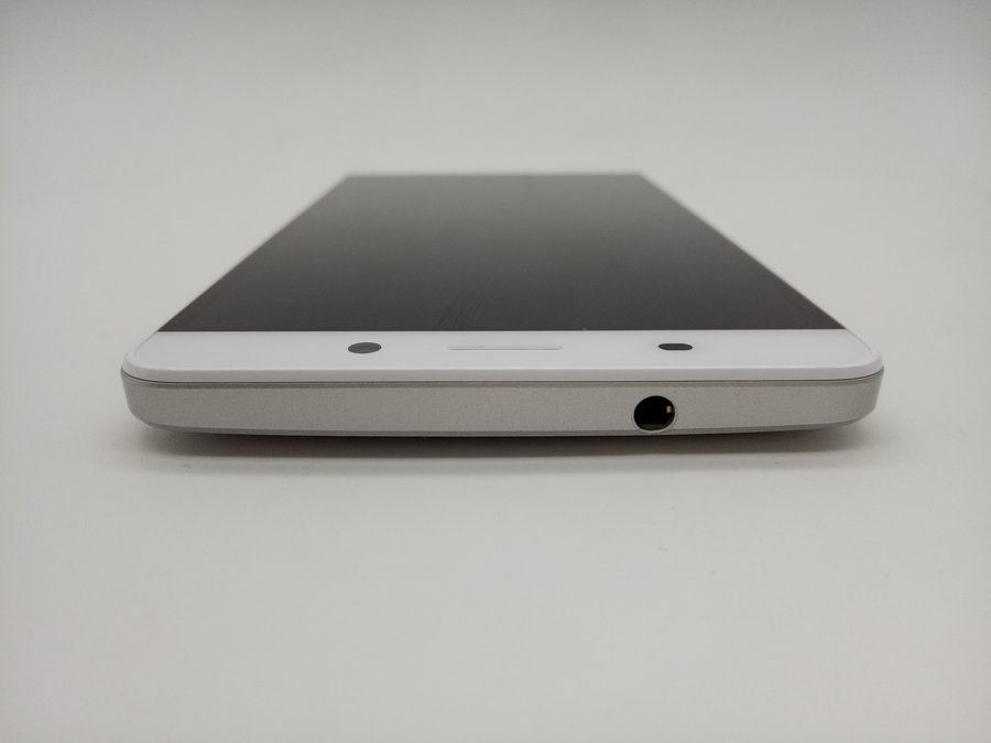 360手机 【奇酷青春版】 移动联通 4g/3g/2g 银色 16 g 国行95成新