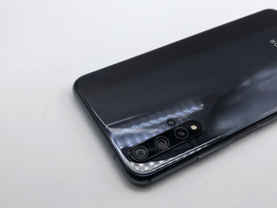 保修期 同城帮保修180天 运行内存 8g 外观检测 屏幕 轻微划痕 后盖