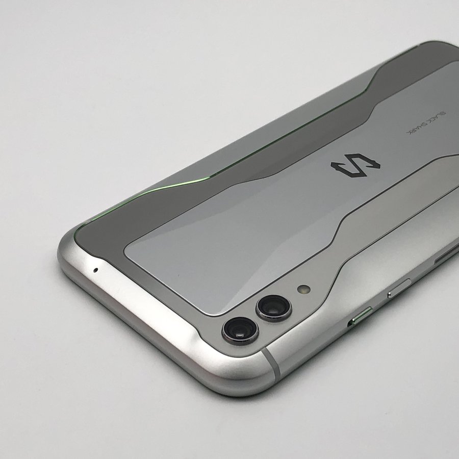 小米【黑鲨游戏手机 2】全网通 银色 8g/128g 国行 99成新