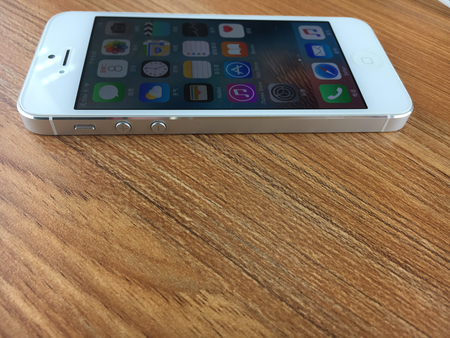 苹果【iphone 5】 联通 3g/2g 白色 16 g 国行95成新
