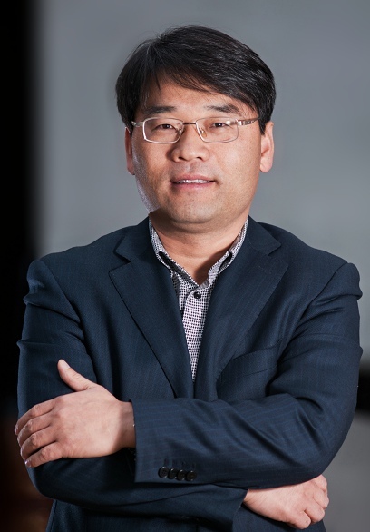 潘文新(其他实业人物相关)江苏省宝应中学校长,江苏省人大代表.