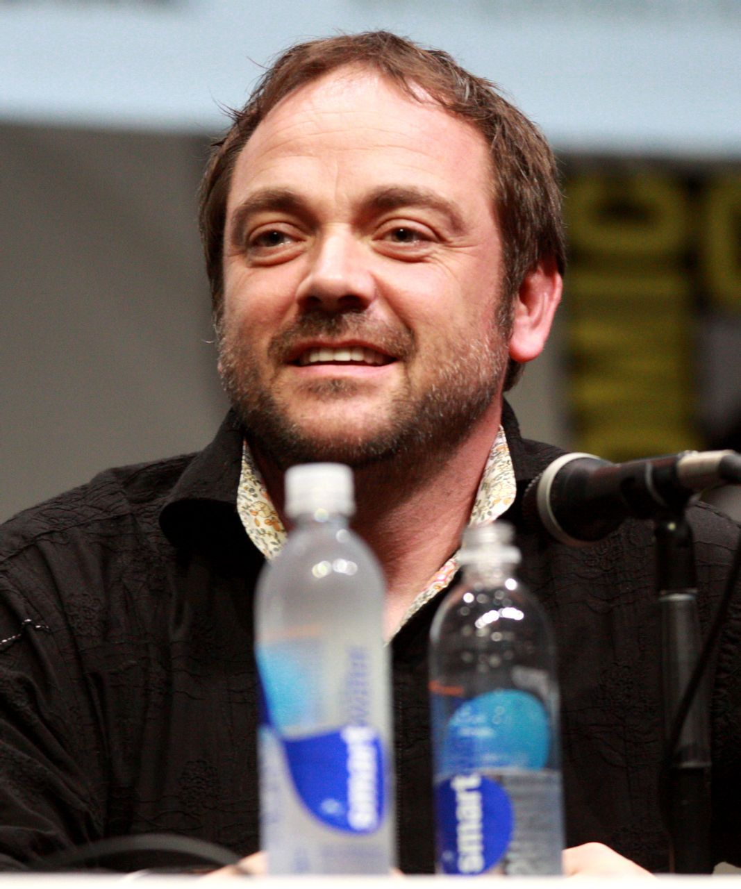 marksheppard(演员)马克·安德烈亚斯·谢泼德是一位英国演员和音乐人