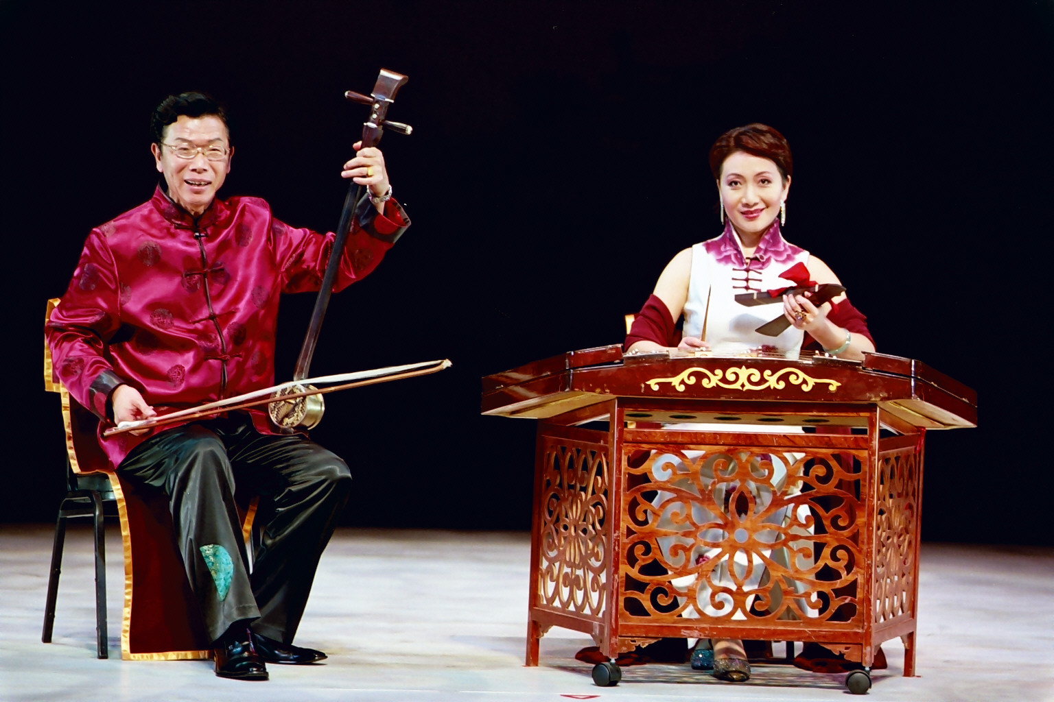 翼城琴书(戏剧)翼城琴书因说唱时主要伴奏乐器为扬琴,故名 "琴书".