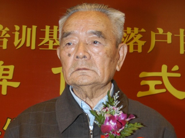 万海峰军事人物