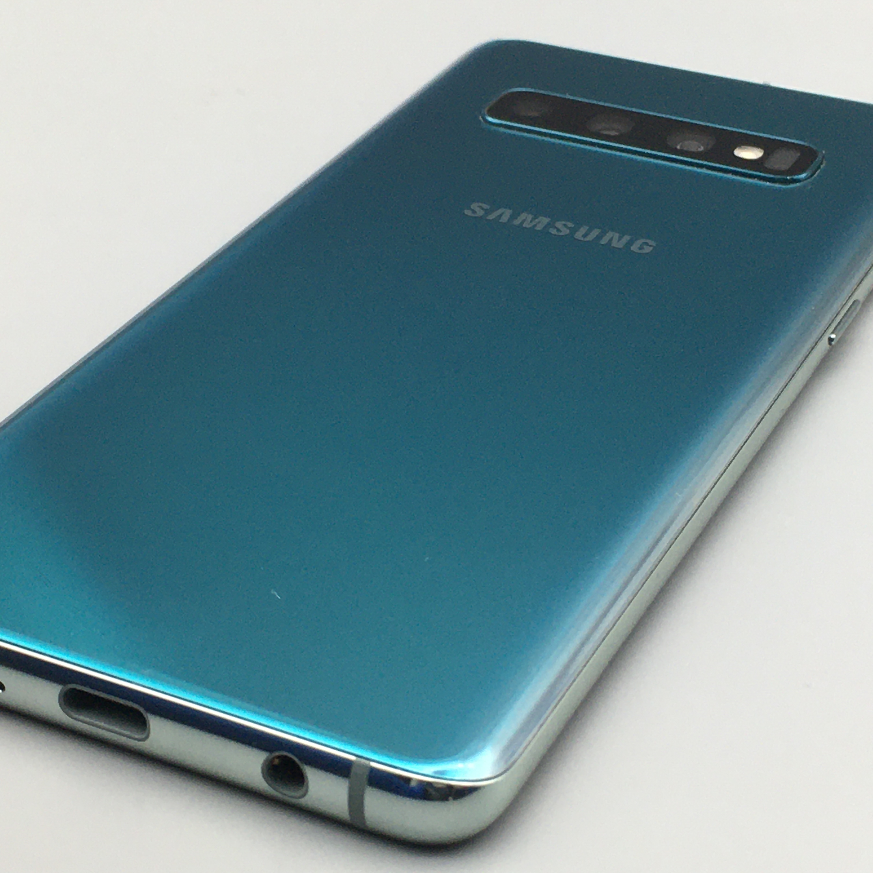 三星【galaxy s10】全网通 绿色 8g/128g 国行 9成新