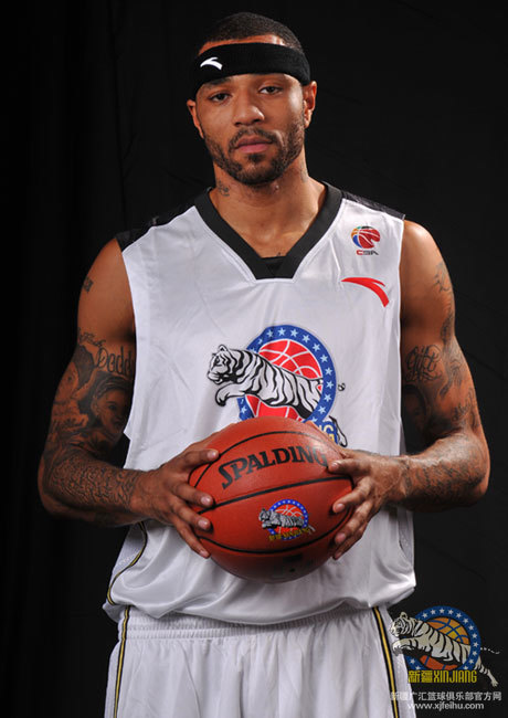 马丁(体育人物)肯扬·马丁(kenyonmartin1977年12月30日-)出生于美国