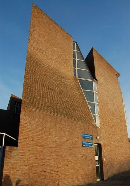 亚眠大学(学校)_技点百科_技点网(学校)