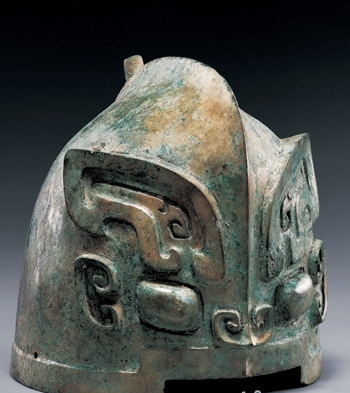 商兽面纹青铜胄(文化遗产)