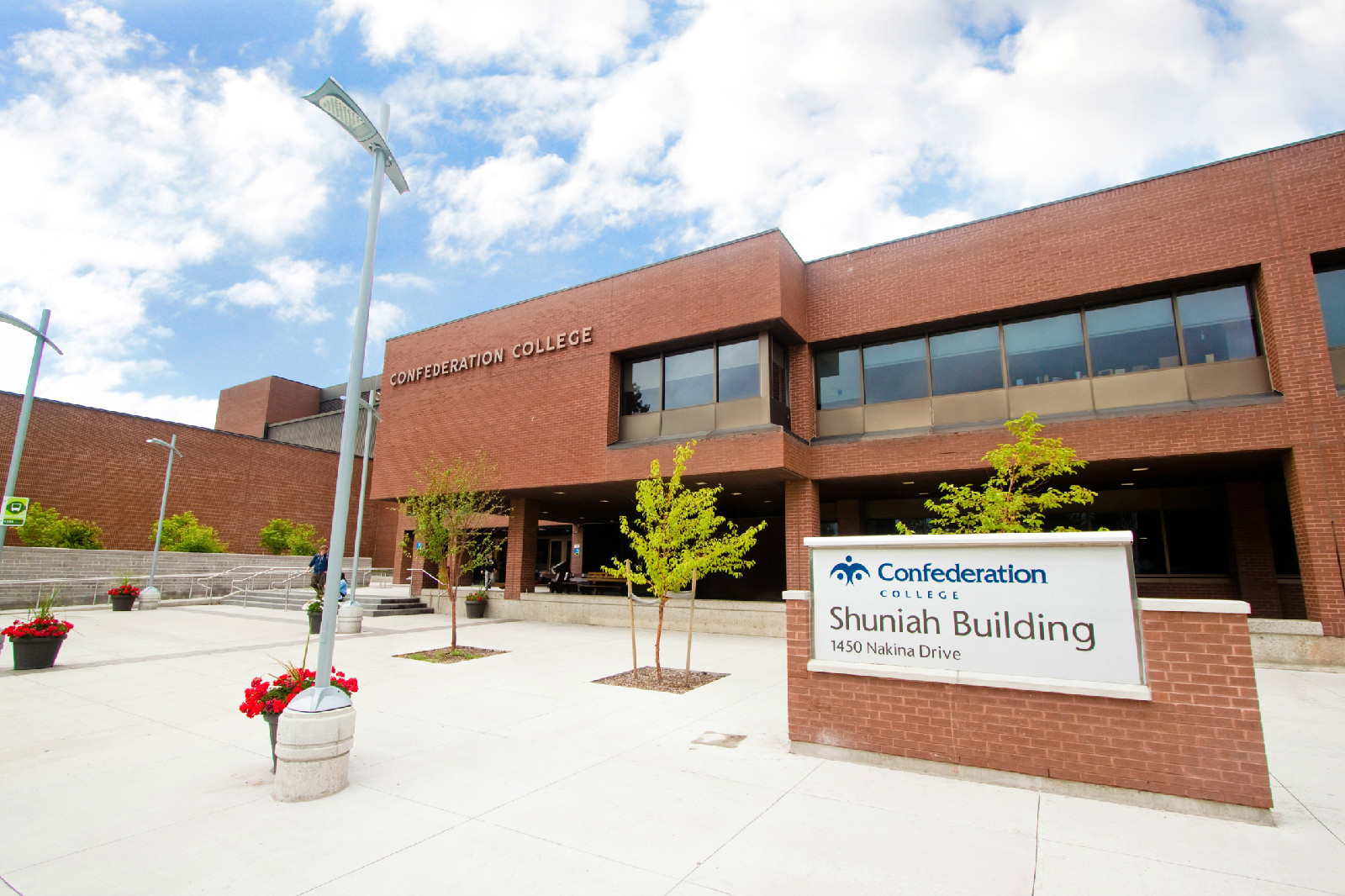 加拿大联邦学院(学校)_技点百科_技点网(学校)