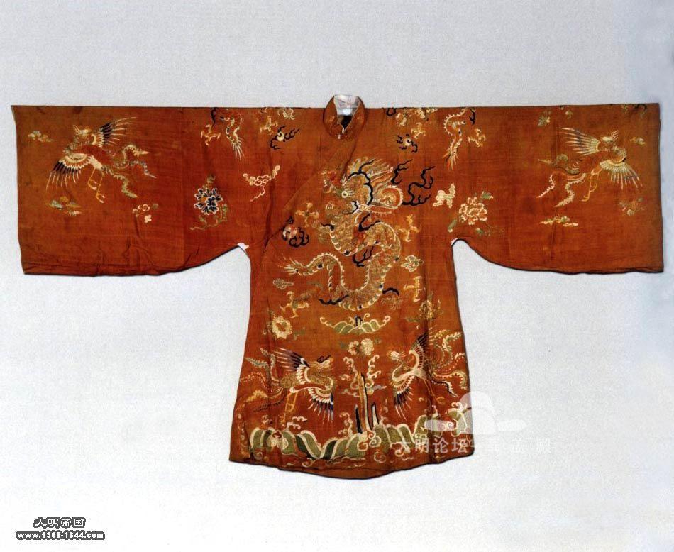 为明末崇祯皇帝御赐给千里勤王的重庆女将军秦良玉的官服.加载更多