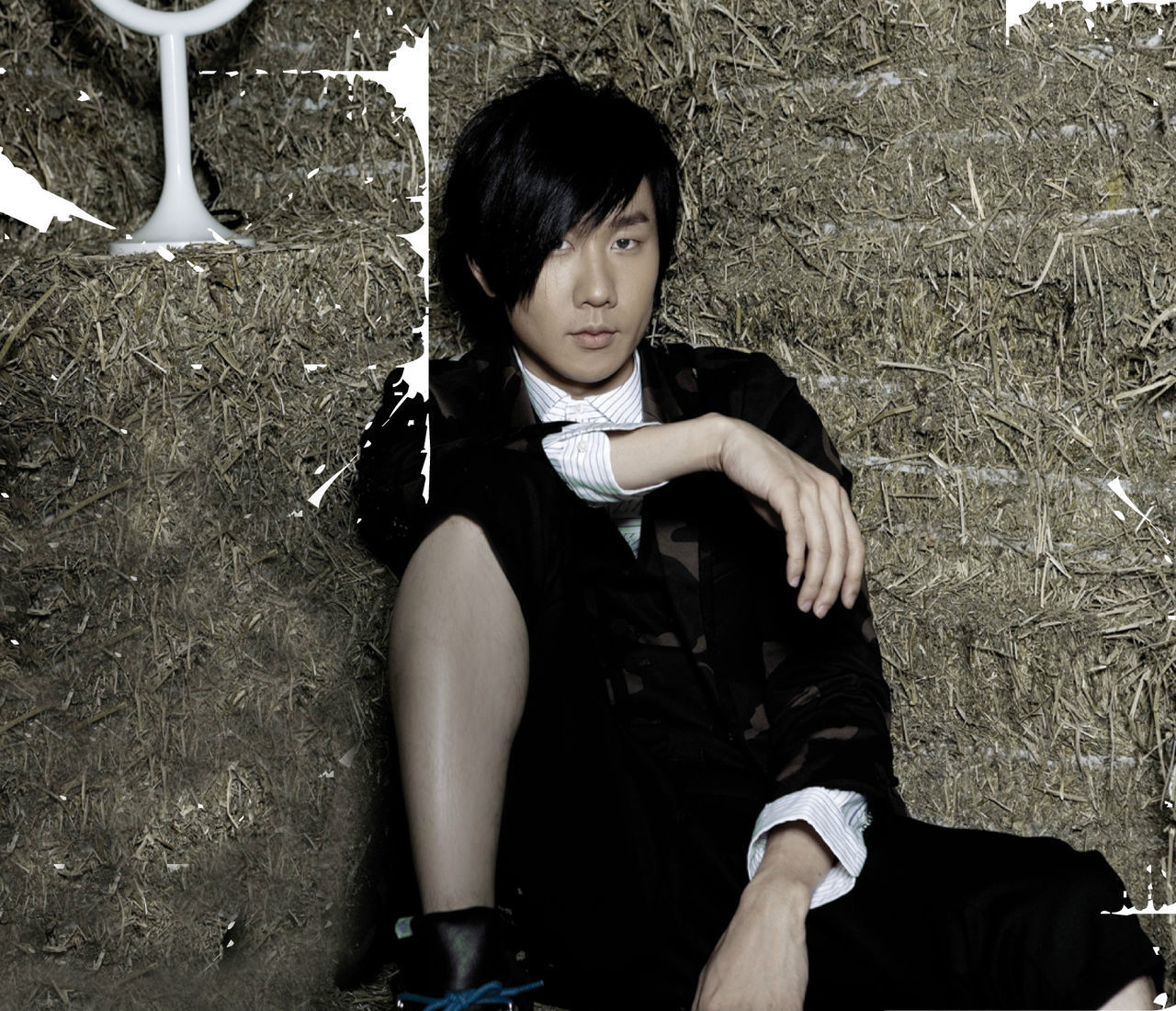 moon作词,林俊杰作曲,演唱的一首歌曲,收录在林俊杰2009年发布的准