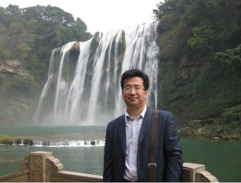 张耀满(其他人物相关)张耀满,男,1972年1月出生于辽宁省沈阳市辽中县