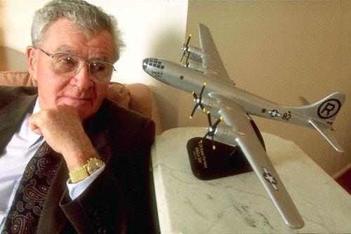 保罗·蒂贝茨 (其他人物相关)