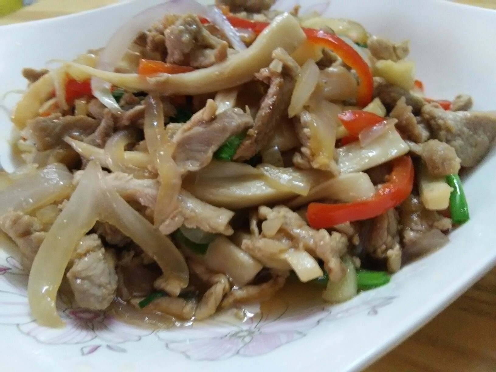 肉丝咸菜炒蘑菇食谱