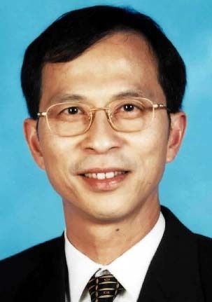 曾钰成政治人物
