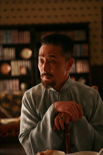 正道是沧桑》中的男配角,为杨立仁,杨立华,杨立青,杨立秋等四人之生父