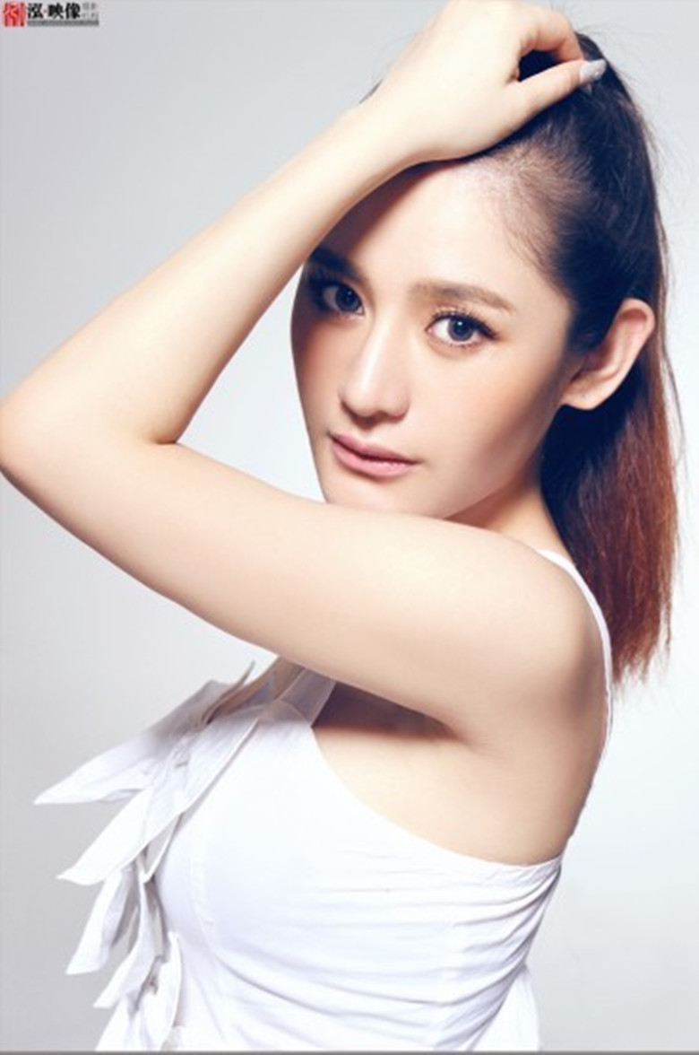 陈妮梦(其他实业人物相关)陈妮梦,是中国大陆女演员,模特,中俄混血儿
