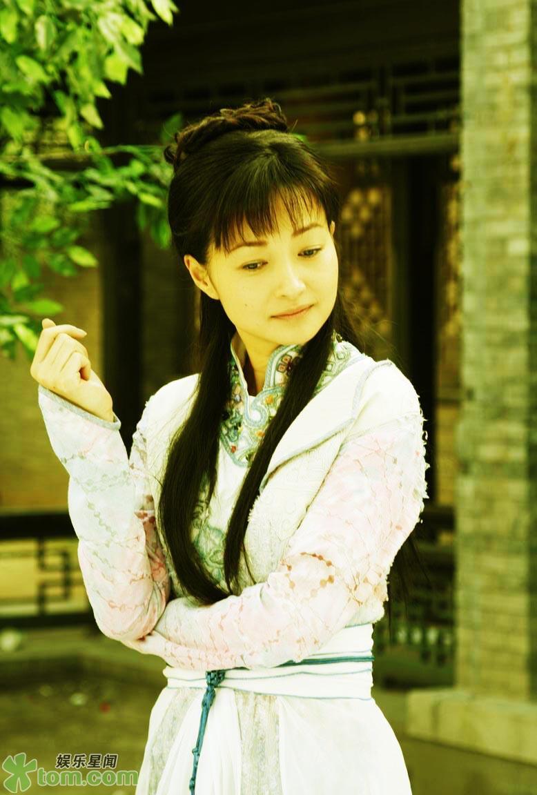 电视剧《包三姑外传》女主角,饰演者是香港演员李绮红电视连续剧《包