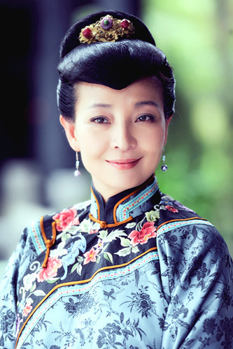 马羚饰演董方氏 是一个略微带有反面色彩却又很悲情的人物角色,在封建