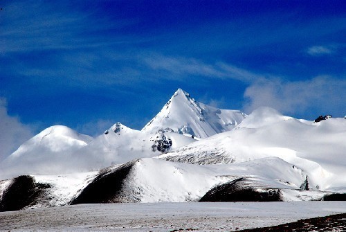 唐古拉山格拉丹东峰图片