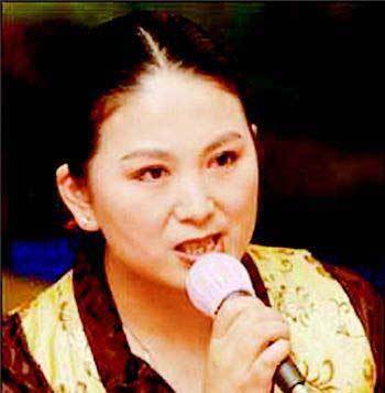 2004年,38岁的袁宝璟号称拥有37亿资产,下属企业60多家,被誉为"北京的