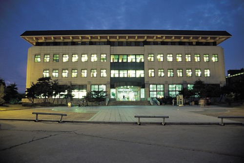 首尔加图立大学(学校)