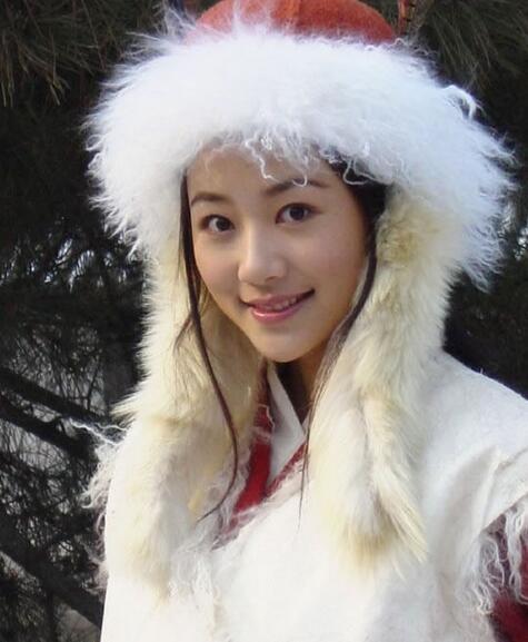 韩雪饰演澹台镜明 澹台灭明的妹妹,一心一意爱着张丹枫,却由爱而生恨