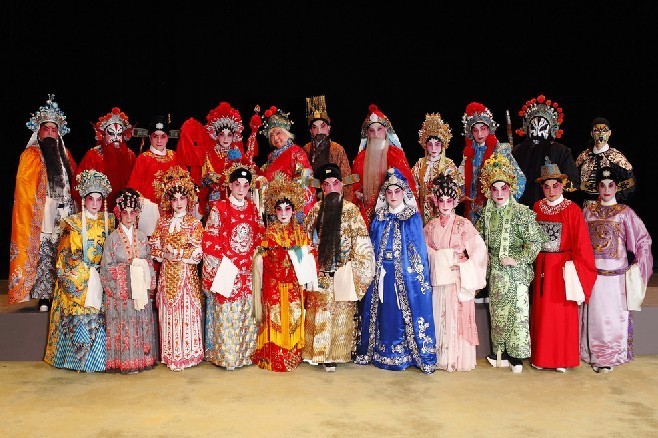 明代戏曲(戏剧)在宋元南戏和金元杂剧基础上发展衍化而来的艺术,包括