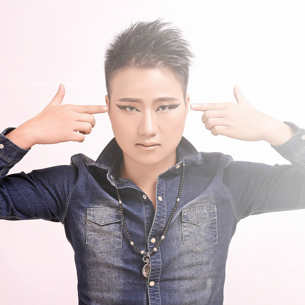 不一样(其他)《不一样》是任飞扬演唱的歌曲.2014年发表于网络.