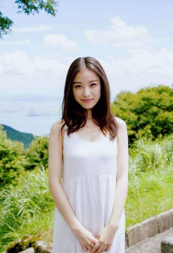 娱乐圈的网瘾患者都是颜值担当网友万茜最牛