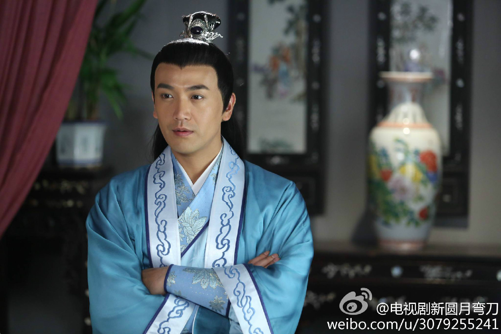 丁鹏武侠小说圆月弯刀中主人公