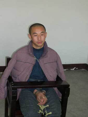 赵志红(社会人物)赵志红,男,1972年生,内蒙古自治区凉城县永兴村人,被