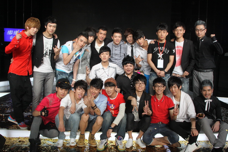 生日:1989年7月8日 民族:汉族 籍贯:重庆2010年快乐男声重庆赛区50强